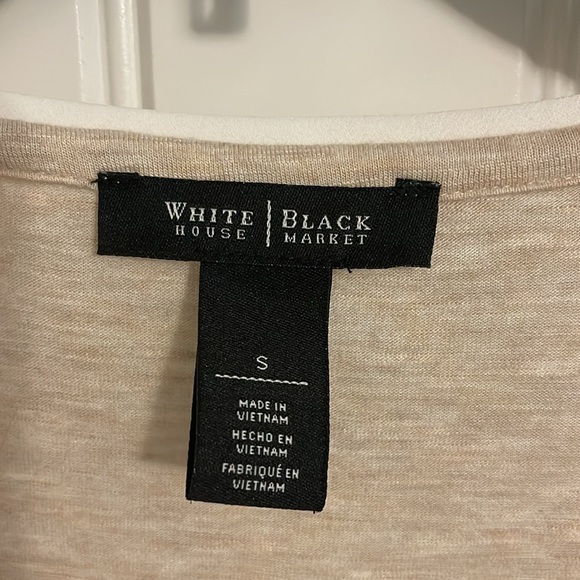White House Black Market cream‎ with white underlay long sleeve V-neck women’s S - Picture 3 of 13